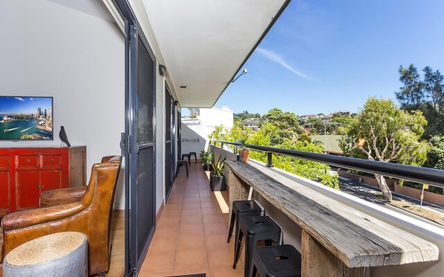 BONDI BEACH RETREAT (016i)