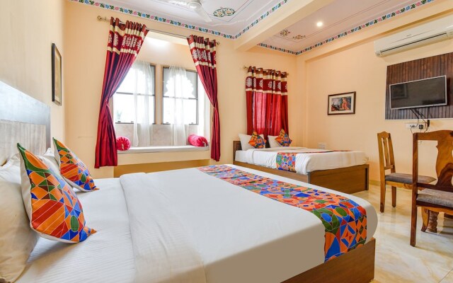 Fabhotel Prime Vallabh Villas