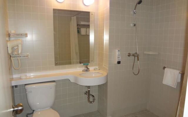 Haijin Business Hotel