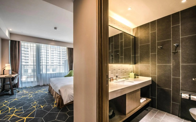 Q-Box Hotel Shanghai Sanjiagang
