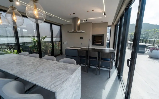 The Spot One By Xtay