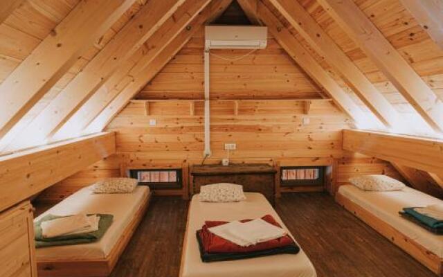 Hostel Lukna