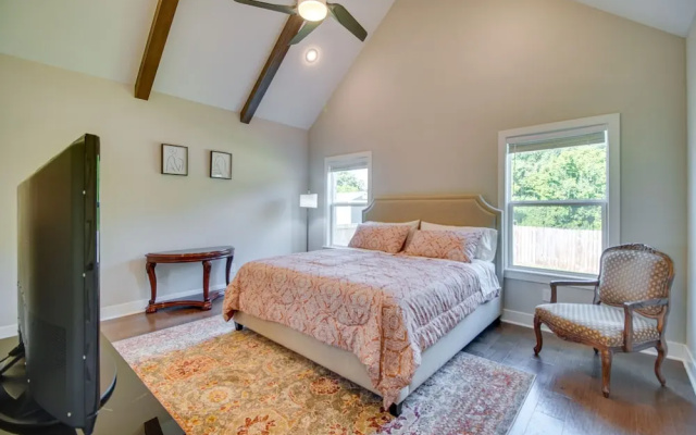 Fayetteville Vacation Rental w/ Deck & Shared Pool
