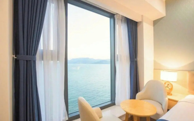 Canary Gold Hotel Quy Nhơn, Beachfront – Guest Rooms – Quy Nhon
