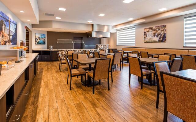 Best Western Sawtooth Inn & Suites