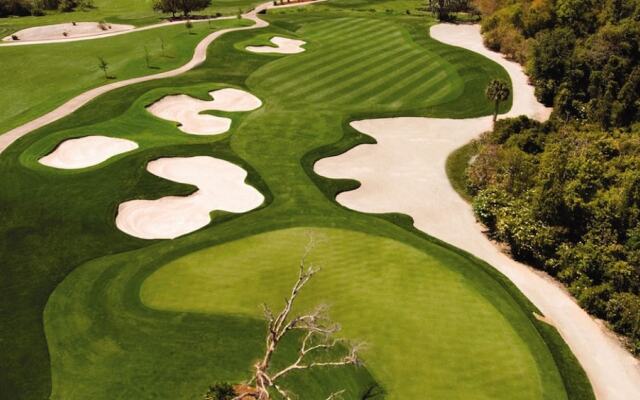 Moon Villa by Florida Spirit