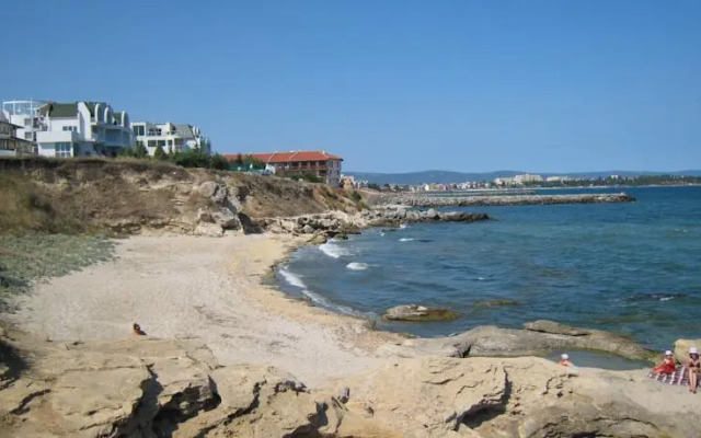 Oasis Apartment Ravda