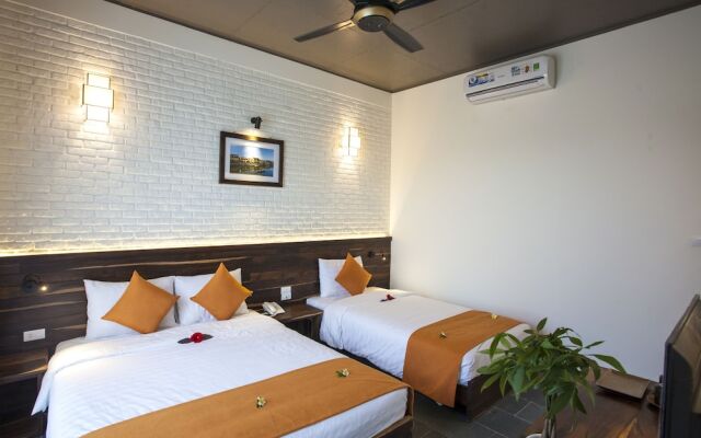 Hoi An Grace River Villa