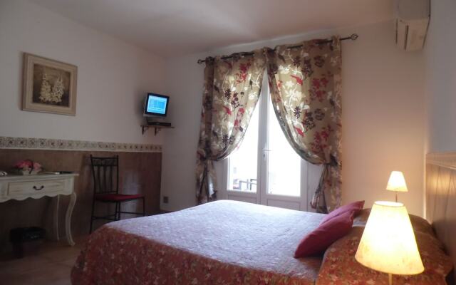 Rocca Rossa Locations gîtes Palombaggia