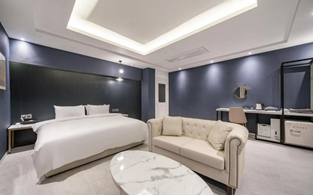 Ava Hotel Songjeong