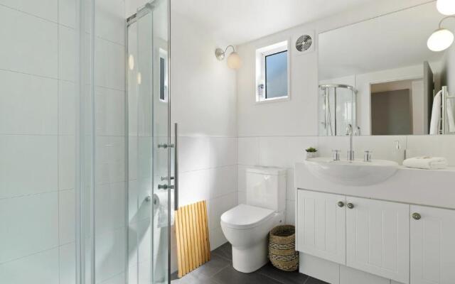 Ātaahua - New Property! - 10 Min Walk To Town