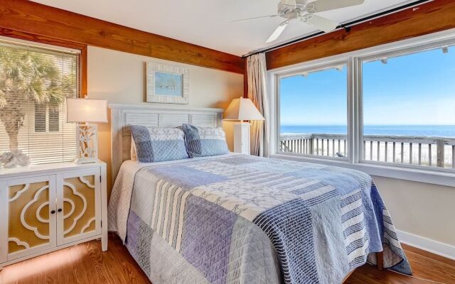 Oceanfront Pet Friendly Unit by RedAwning