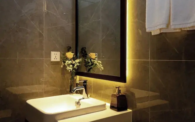 The Gloria Serviced Apartment by Silk Path