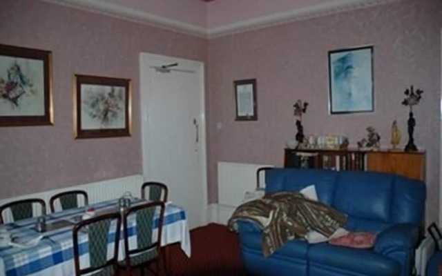 Eglinton Guest House