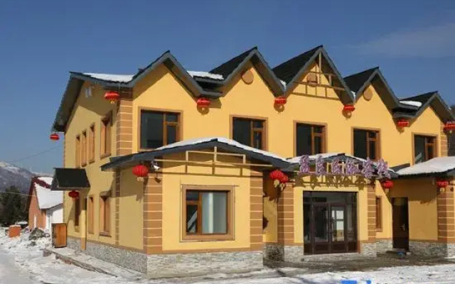 Snow Village Erlanghe Mengliang Inn