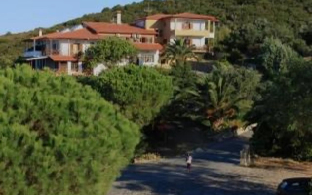 Athorama Hotel