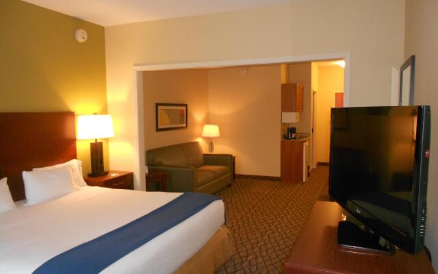 Holiday Inn Express & Suites Lancaster, an IHG Hotel