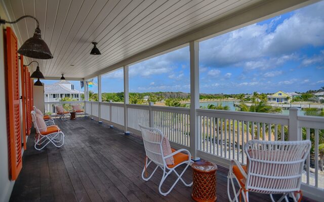 The Sandpiper Inn & Cottages