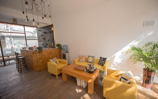 Dali Spring Field Hostel