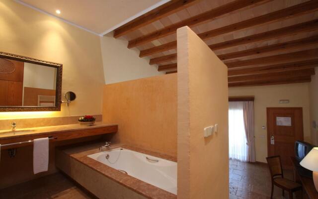 Pula Suites Boutique Resort