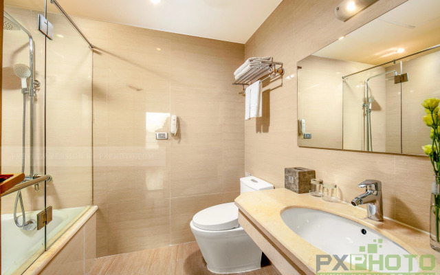 Parkside Sunline Hotel