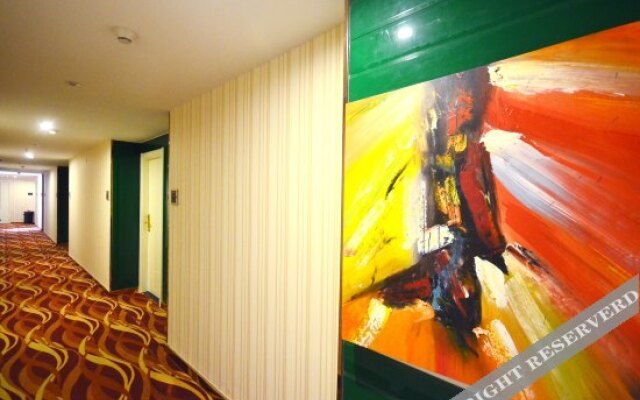 jinshutian Business Hotel