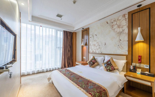 Golden Apple Hot Spring Hotel