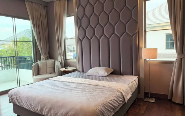 Luxury House Near Suvarnabhumi Airport