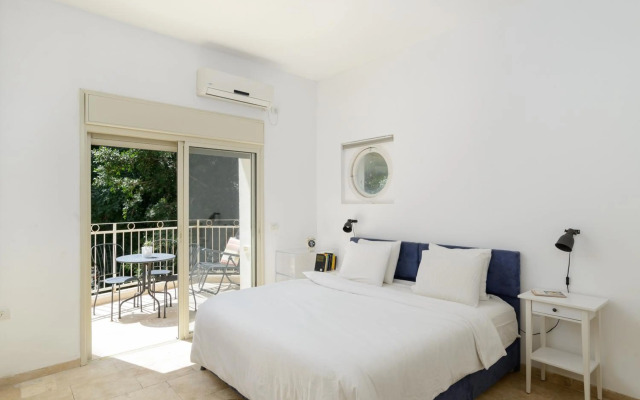 Adorable 2 bedrooms apt next to the beach