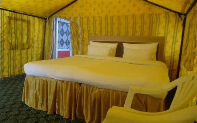Royal Deluxe Camp