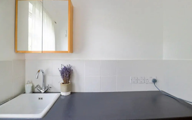 3 Bedroom House in De Beauvoir Town