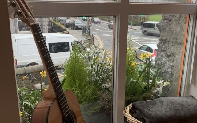Galway City Hostel & Bar