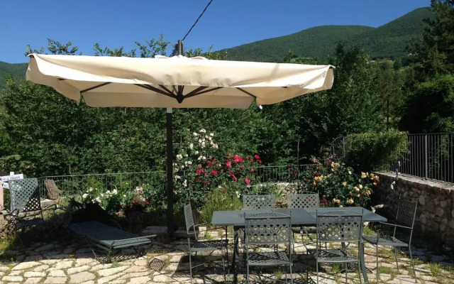 Agriturismo Zafferano E Dintorni