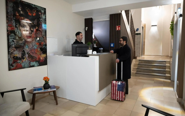 Smart Stay Hotel Station
