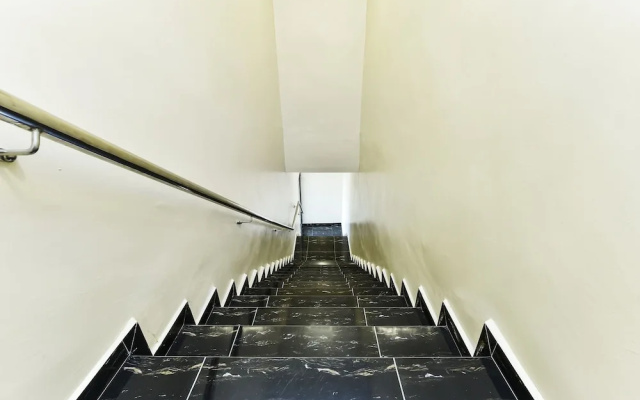 OYO 90445 Th Hotel