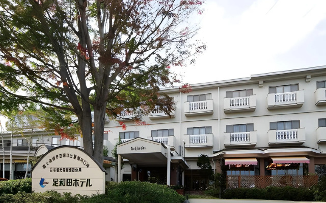 hotelImage