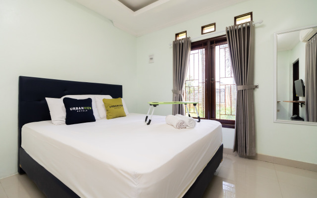 Urbanview Hotel Kampung Istal Megamendung Puncak