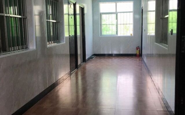 Huayang Guesthouse