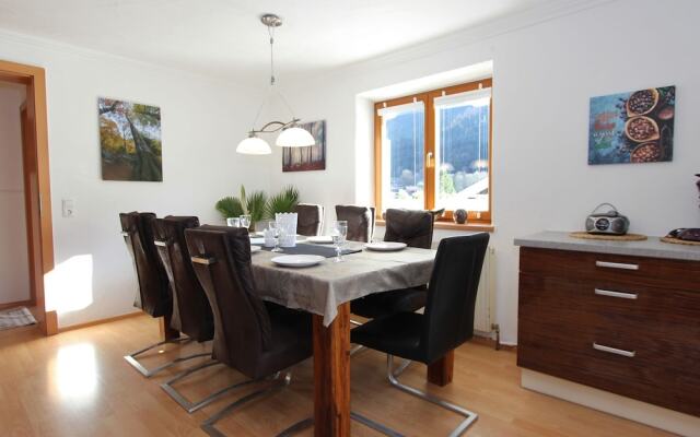Mountain View Apartment With Garden In Muhlbach