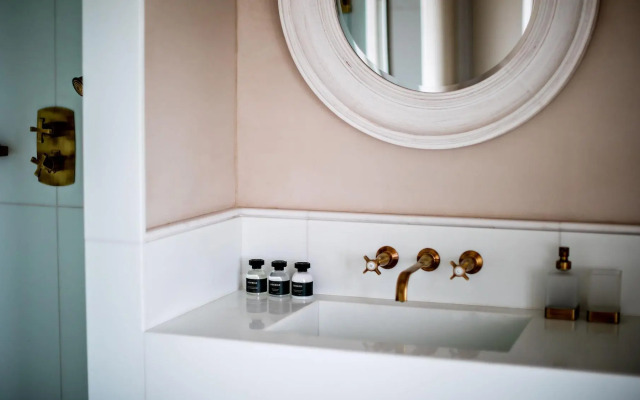 Monsieur George Hotel & Spa – Champs Elysées