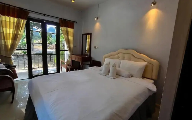 A-Thip House