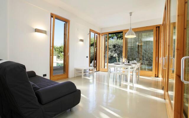 Whole Modern Villa With Pool And Near The Sea