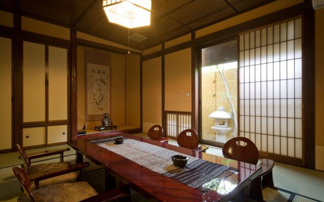 Oiwakeya Ryokan