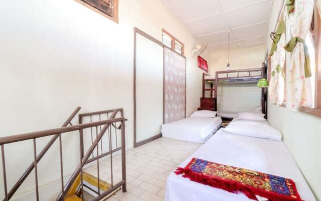 Adil Jaya Homestay