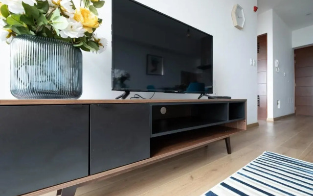 Modern 1 BR Barranco Apartment High Floor