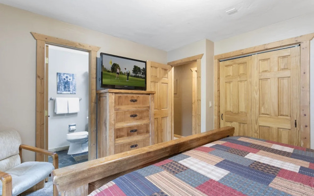 Beaver Creek West S2 - 3 Bedroom 3 Condo by RedAwning