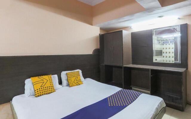 OYO 84859 Hotel Preet Palace