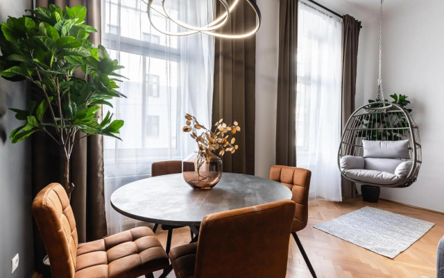 Classy and elegant Apartments: Dwell Bell