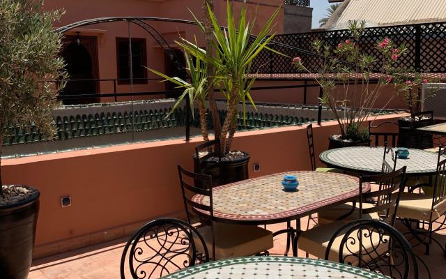 Riad Abaka by Ghali