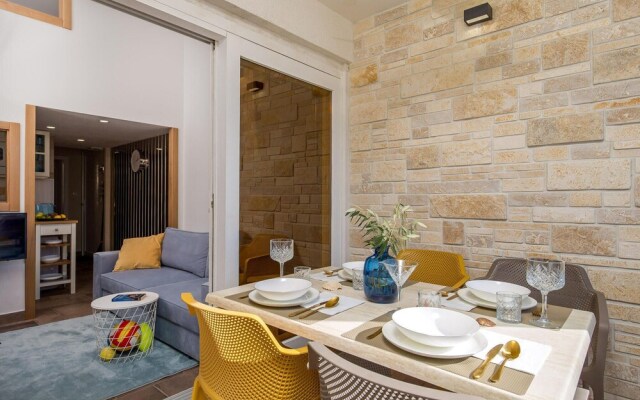 Amazing Apartment in Gajac With 2 Bedrooms and Wifi